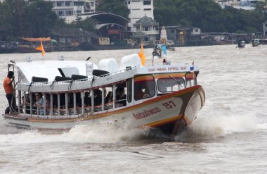Bangkok, Tayland-Eylül 25: chao phraya hızlı tekne yapar ben