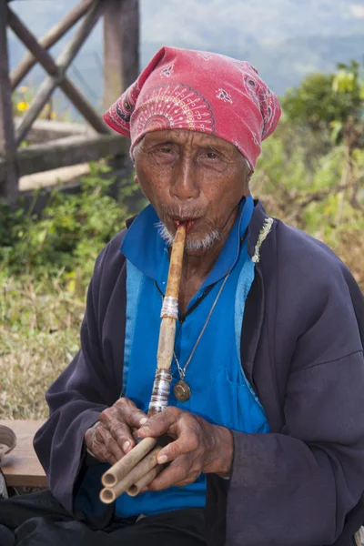 チェンマイ、タイ - 11 月 15 日: t に属している正体不明の男 — ストック写真