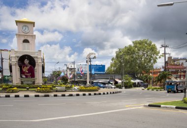 Phuket, Tayland-Eylül 3: bir yerel otobüs emters Saat Kulesi ro
