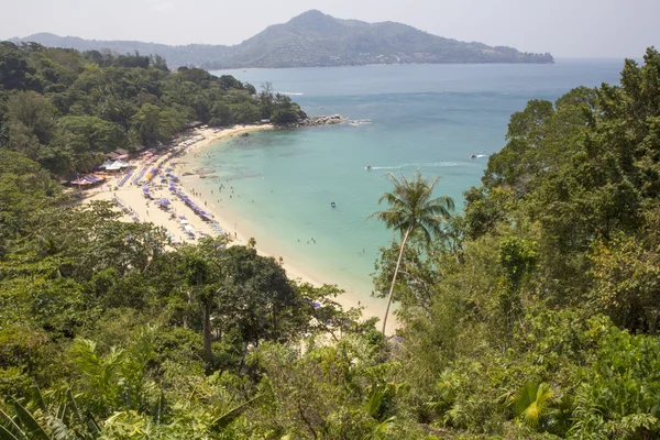 Uitzicht van laem singh beach — Stockfoto
