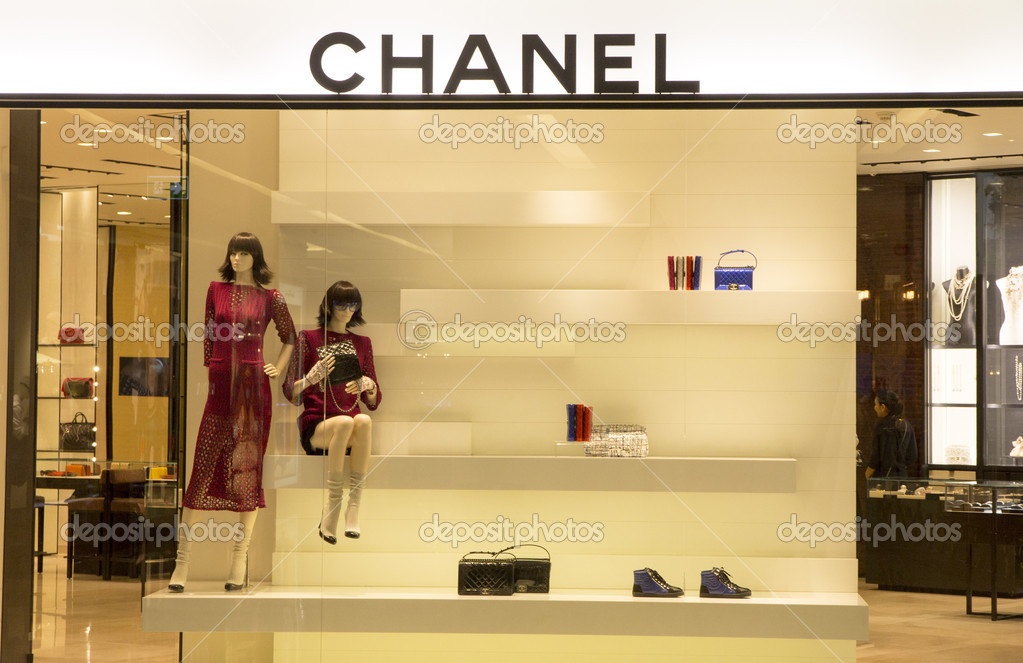 Chanel store – Stock Editorial Photo © khellon #48990397