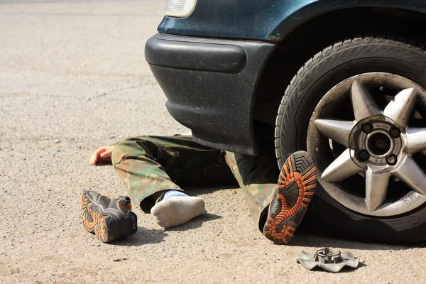 Accidente pequeño con un coche de pasajeros — Stockfoto