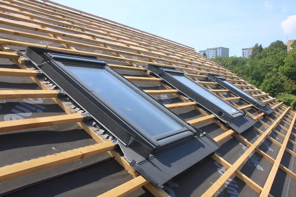 New roof and skylights — Stock Photo, Image