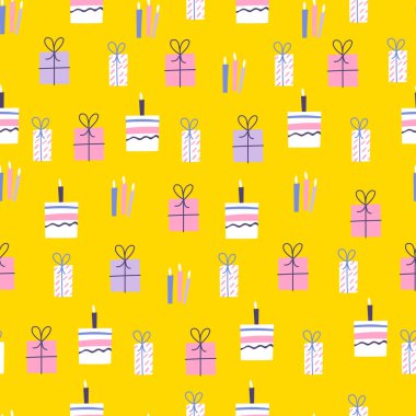 Kusursuz desenli pasta ve sarı arka planda hediyeler. Ambalaj kağıdı deseni. Tatil duvar kağıdı.