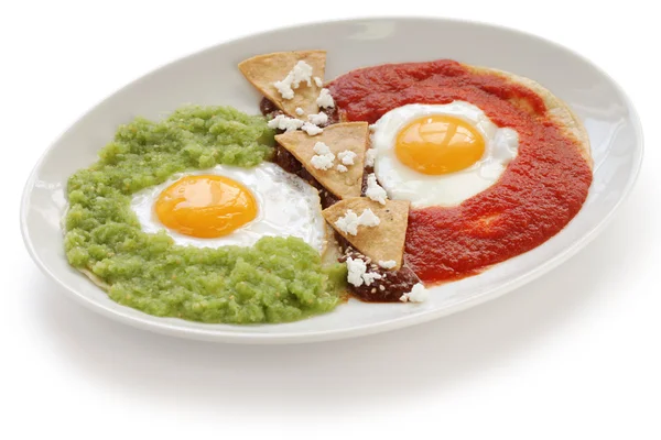 Huevos divorciados, Mexicaanse ontbijt — Stockfoto