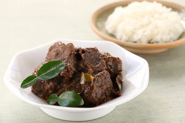 Rendang wołowiny — Zdjęcie stockowe