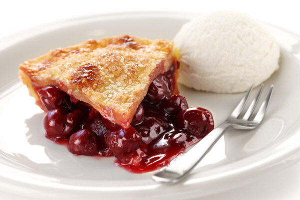 cherry pie with ice cream
