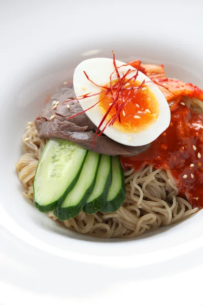 Bibibim naengmyeon — Fotografia de Stock