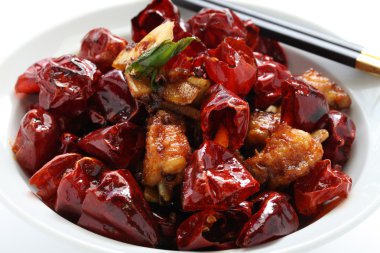 Sichuan biber ile tavuk