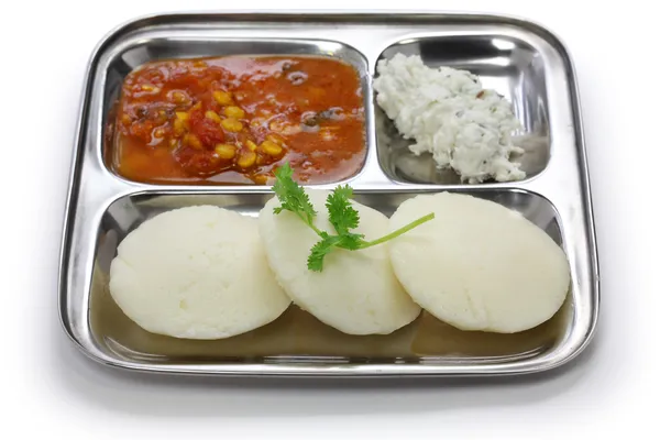 Desayuno del sur de la India en placa de acero inoxidable — Foto de Stock