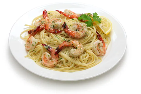 Pasta with shrimp scampi — Stock Photo, Image