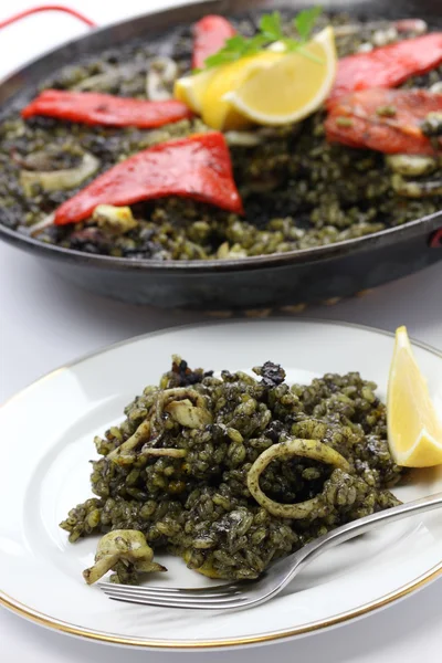 Bläckfisk bläck paella — Stockfoto