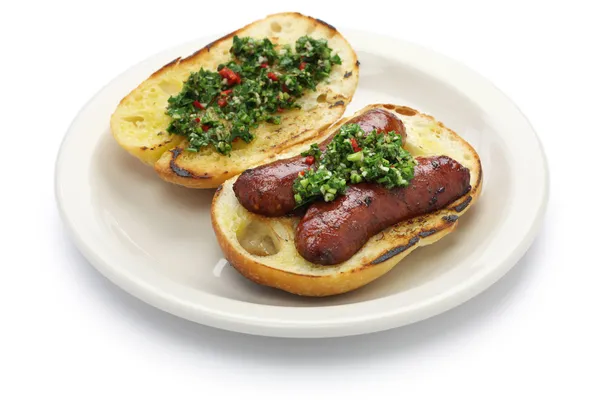 Choripan, Argentijnse stijl chorizo hotdog — Stockfoto