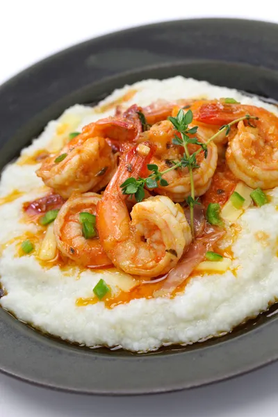 Udang dan Grits — Stok Foto