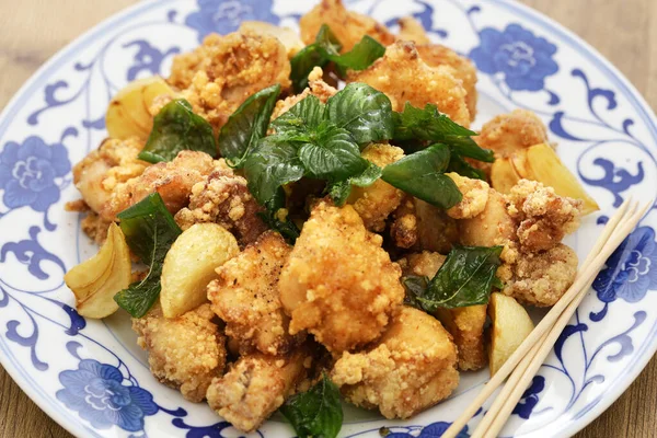 Taiwanese Popcorn Chicken Fried Basil You Can Usually Choose Other — Stock Photo, Image