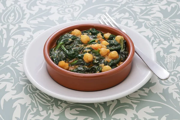 Garbanzos Guisados Espinacas Guisado Grão Bico Com Espinafre Prato Tapas — Fotografia de Stock