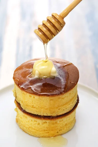 Japanese Fluffy Thick Pancake Honey Dipper — Stock Photo, Image