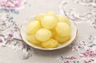 Pommes suflesi, kızarmış patates.