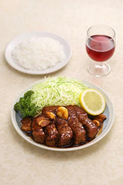 Tonteki Japanese Yokkaichi Style Pork Loin Steak 글러브처럼 — 스톡 사진