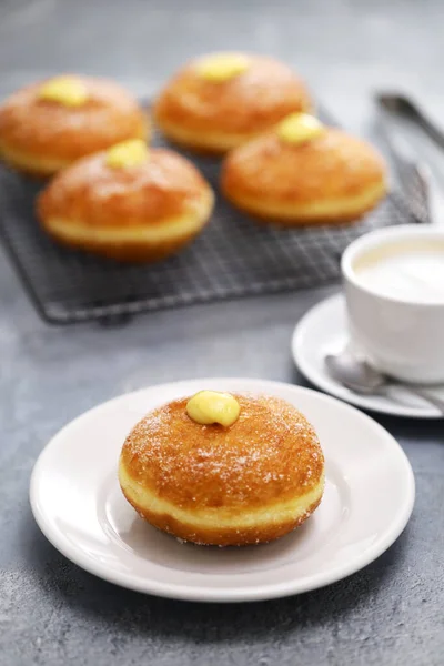 Homemade Bomboloni Filled Custard Italian Stuffed Donuts — Stock Photo, Image