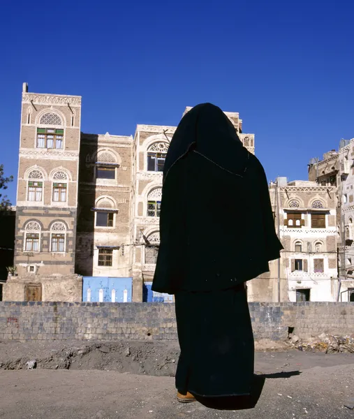 Завуалированный мусульманин, Йемен — стоковое фото