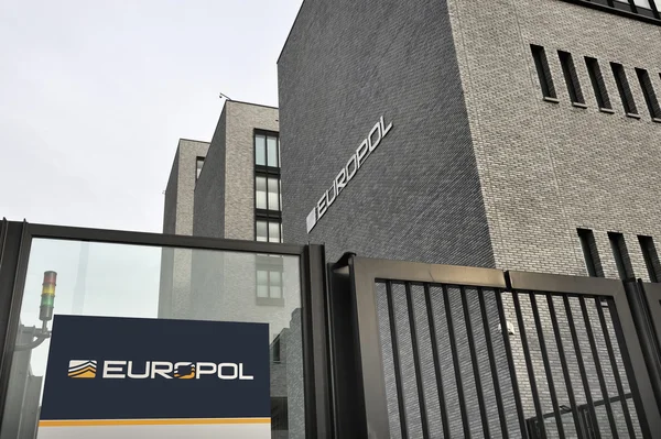 Az europol bejárata központja Hágában, den haag. — Stock Fotó