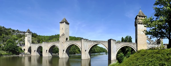 Пон-valentre в місті cahors — стокове фото