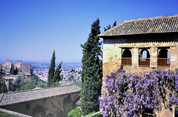 Alhambra Granadában Spanyolországban Kilátással Óvárosra Alhambra Unesco Világörökség Része — Stock Fotó