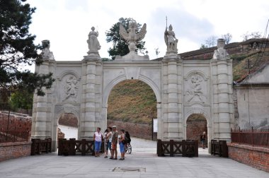 Alba Iulia carolina Kalesi ı - giriş kapısı