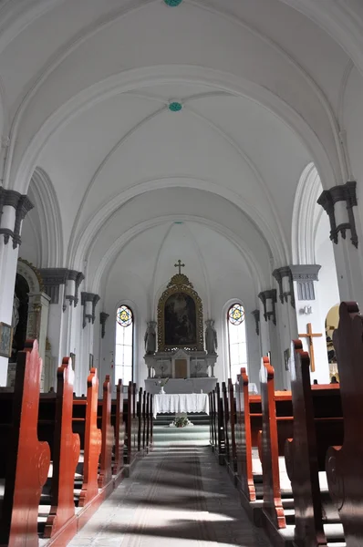 Katholieke kerk interieur — Stockfoto
