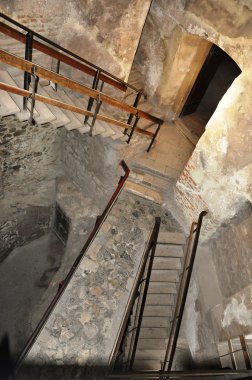 Hunyadi kale hunedoara - iç merdivenler