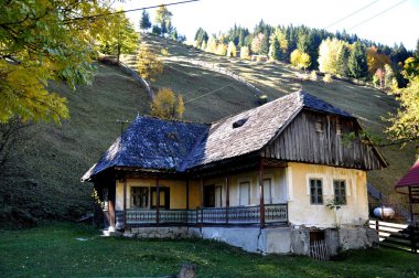 ülke tarafından gelen eski ev