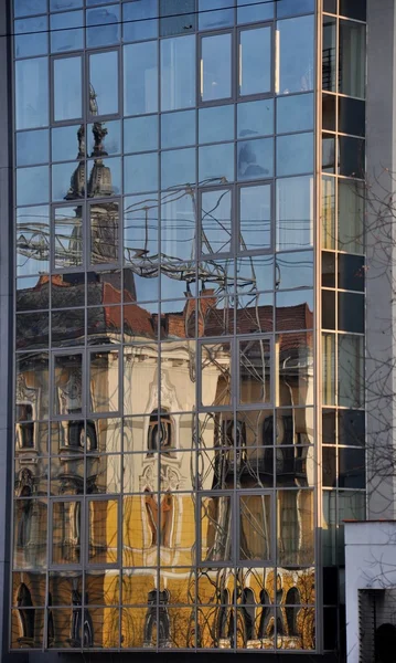 Altbau-Reflexion — Stockfoto