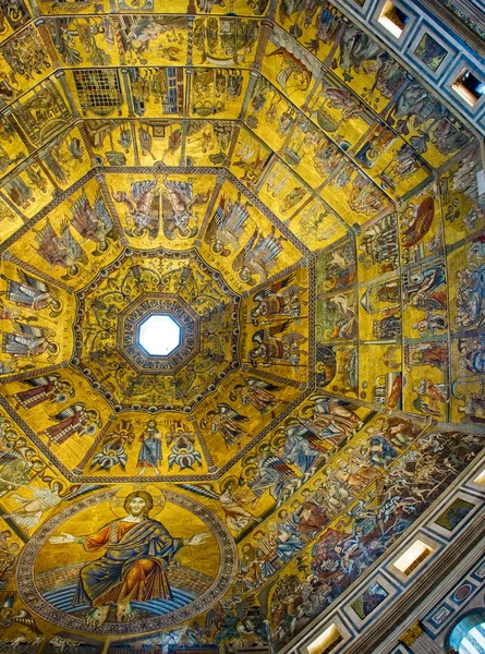 Cúpula del Baptisterio de San Giovanni, Italia — Foto de Stock