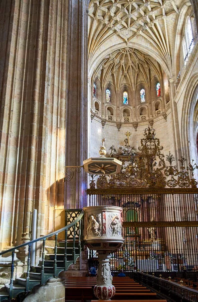 Segóvia Espanha Setembro 2021 Nave Central Catedral Segóvia Com Púlpito — Fotografia de Stock