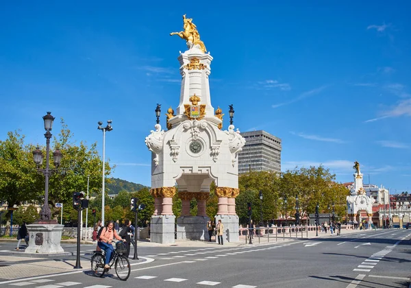 San Sebastian Spain October 2021 People Crossing Maria Cristina Bridge — Stock Photo, Image