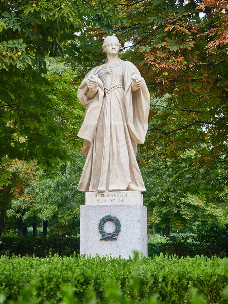 Statua Berenguela Castiglia Nel Parco Del Retiro Madrid Centro Spagna — Foto Stock