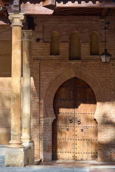 Mudejar Hoefijzer Boogdeur Renaissance Portiek Van Santa Maria Fuente Mayor — Stockfoto