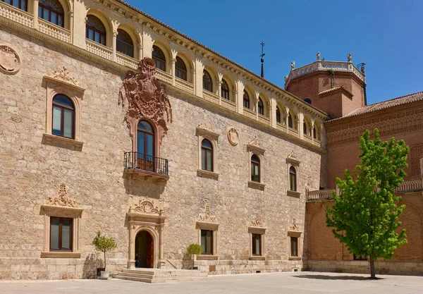 Renaissance Main Facade Archiepiscopal Palace Alcala Henares View Parade Courtyard — Stok fotoğraf