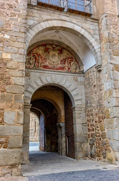 Neues Bisagra Tor Gekrönt Vom Stadtwappen Dem Merkmal Des Kaisers — Stockfoto