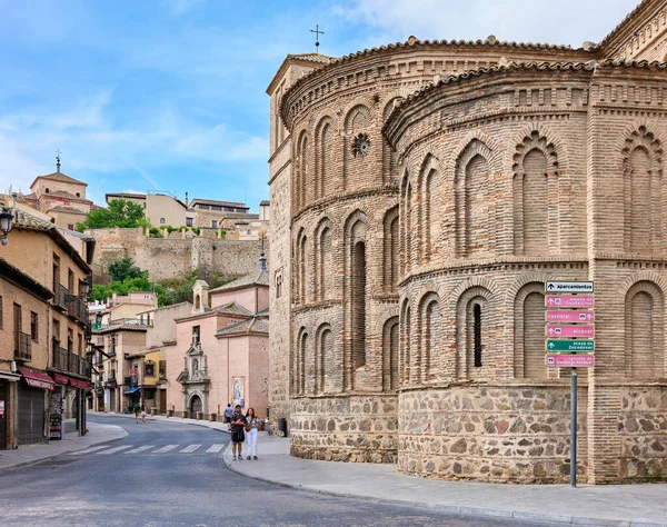 Toledo Espanha Junho 2022 Paróquia Santiago Mayor Com Rua Real — Fotografia de Stock