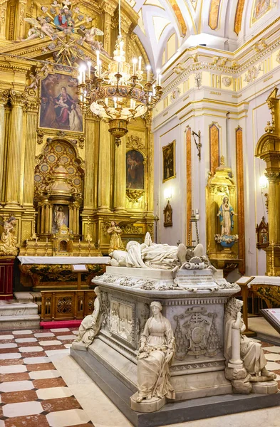 Toledo Espanja Kesäkuuta 2022 Mausoleumi Kardinaali Juan Martinez Siliceo Kanssa — kuvapankkivalokuva
