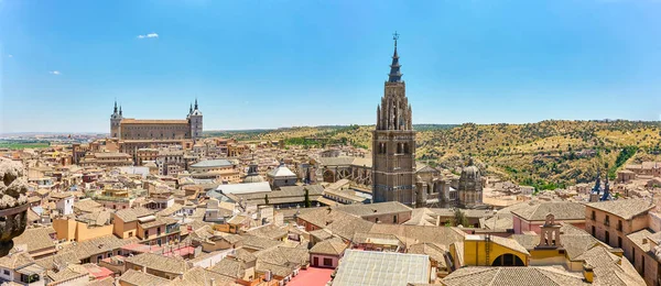 Arka Planda Toledo Katedrali Toledo Nun Alcazar Ile Birlikte Panoramik — Stok fotoğraf
