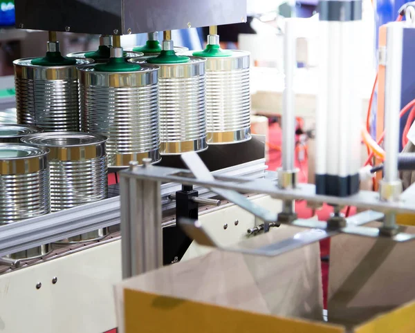 Línea Producción Automatización Robot Elevación Alimentos Lata Cartón Industria Alimentaria —  Fotos de Stock