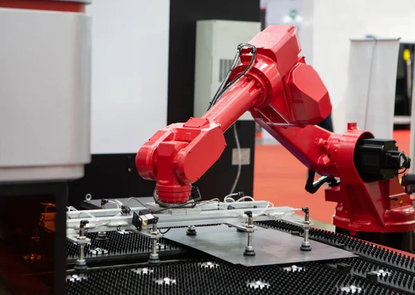 Robot Arm Loading Metal Sheet Laser Cutting Machine Production Line — ストック写真