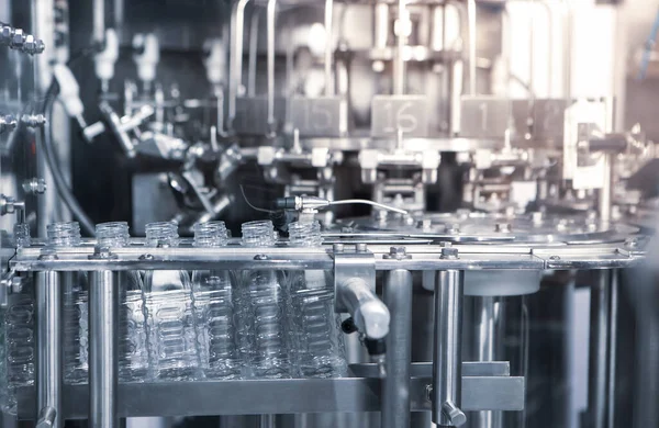 Process Water Bottling Plant Plastic Bottle Conveyor Belt Beverage Factory — Stock Photo, Image
