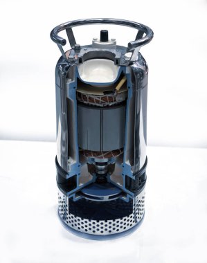 Denizaltı pompasının iç kısımlarını kes. Endüstriyel.