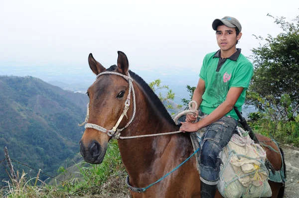 Camino - "Aguas Calientes" en Colombia —  Fotos de Stock