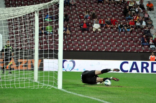 Goalkeeper defends a penalty — Stock Photo, Image