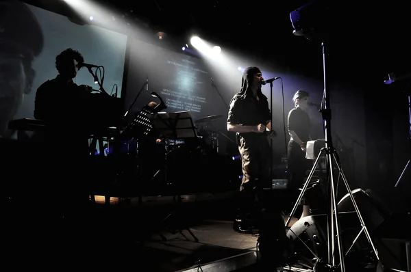 Zespół Laibach koncertuje na żywo — Zdjęcie stockowe
